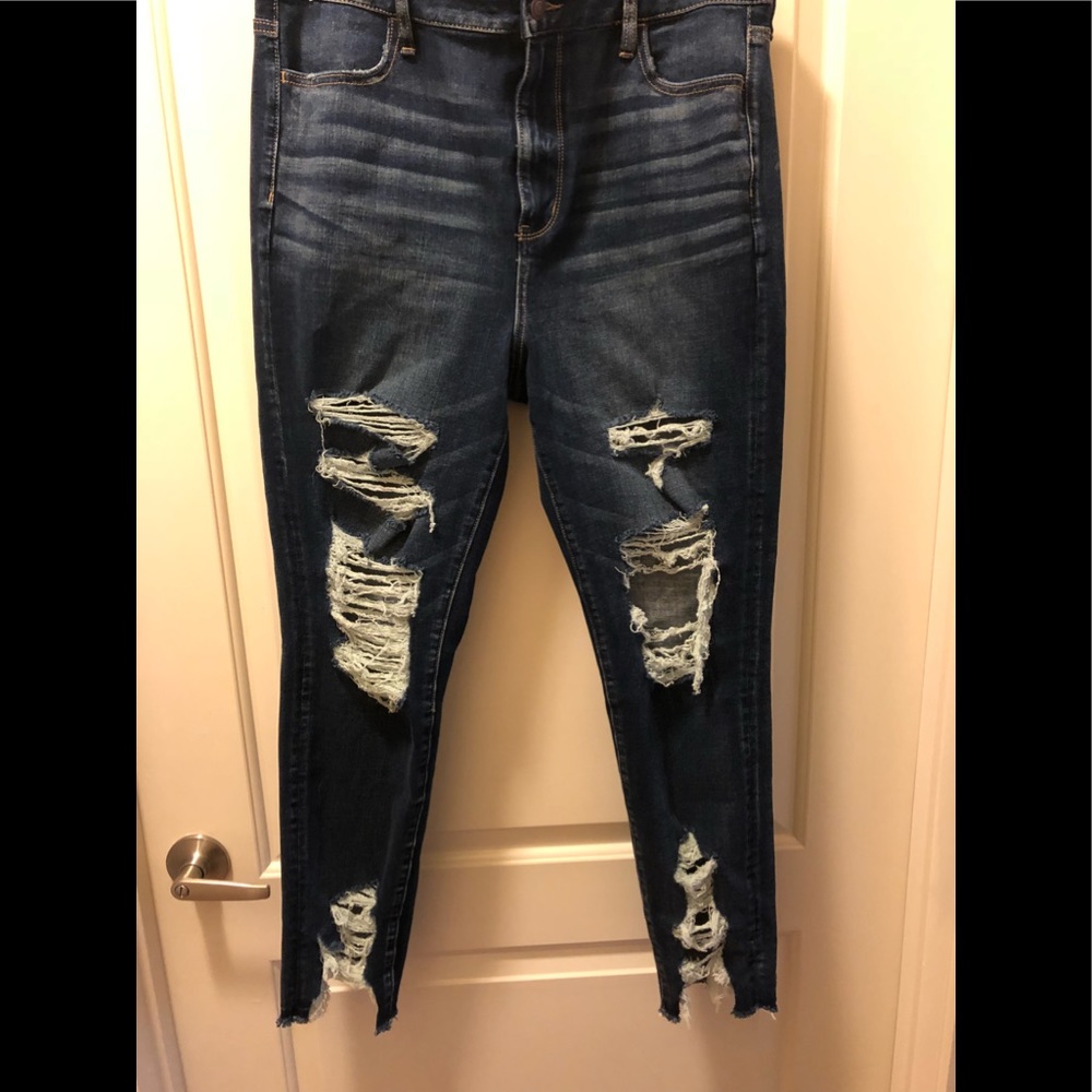 American Eagle Destructed Super Stretch Jegging
